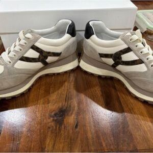 Veronica Beard Valentina Beige and Black Sneakers